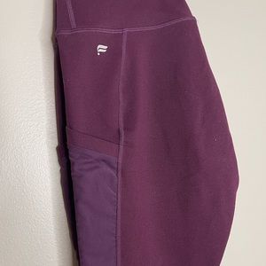 Fabletics Capri Length Leggings